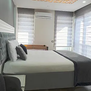 Otel Mira