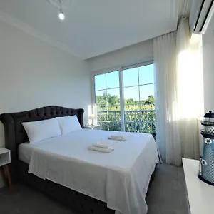 Otel The &
